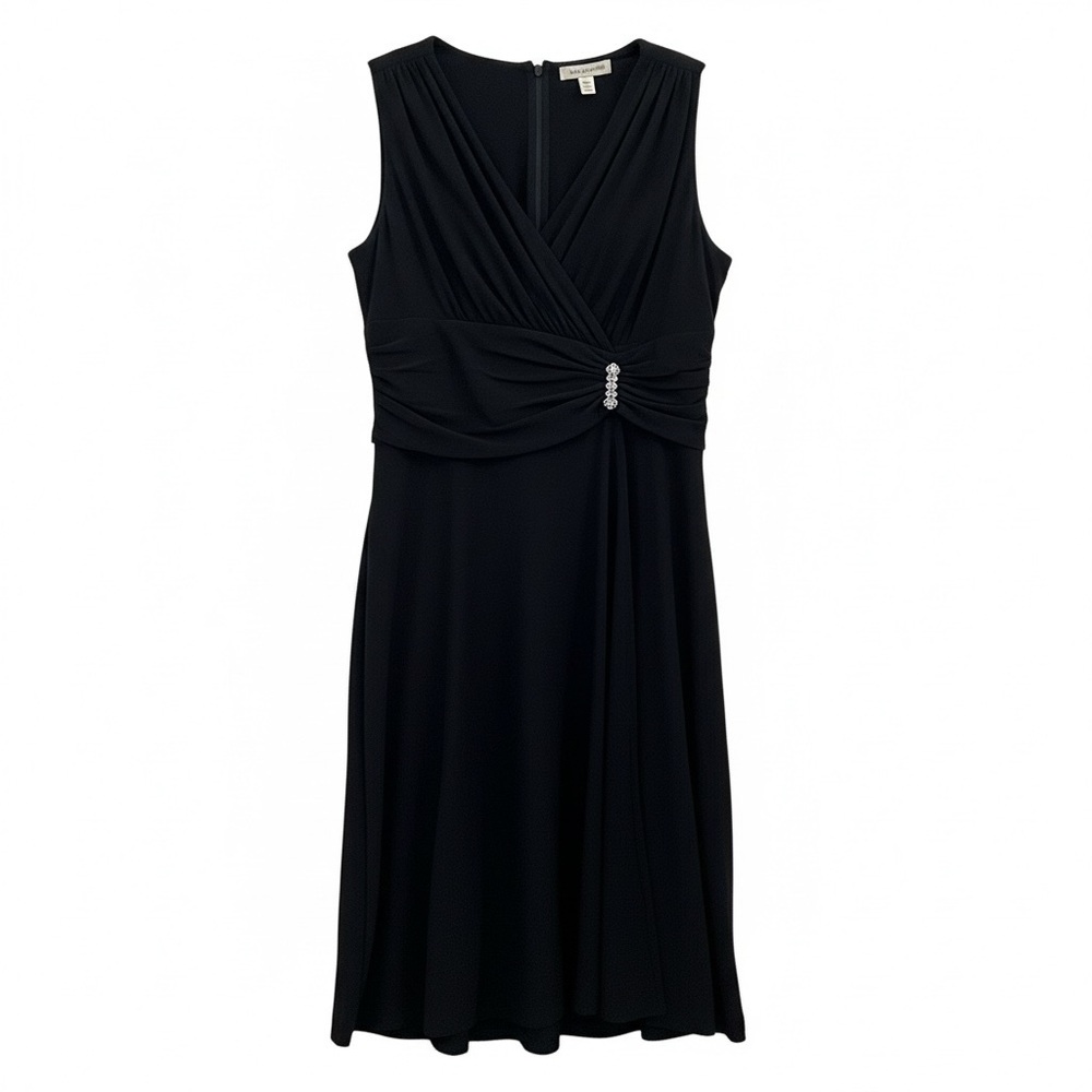 Scarlett Black Midi Dress with Elegant Detailing